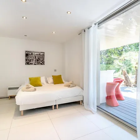 Gorgeous Private Modern With Swimming Pool Villa Cannes